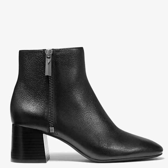 NWT New In Box MICHAEL MICHAEL KORS
Alane Pebbled Leather Ankle Boot Size 8.5 - Picture 2 of 11